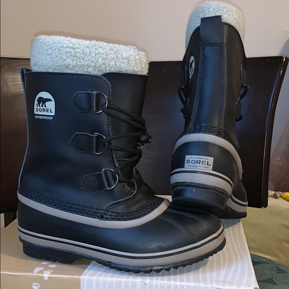 Sorel Other - SOREL waterproof boots Youth size US4 / EU 35